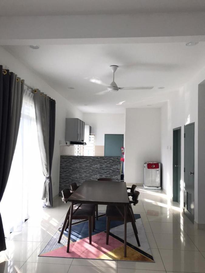 Baituljannah Homestay บาตู ปาฮัท ภายนอก รูปภาพ