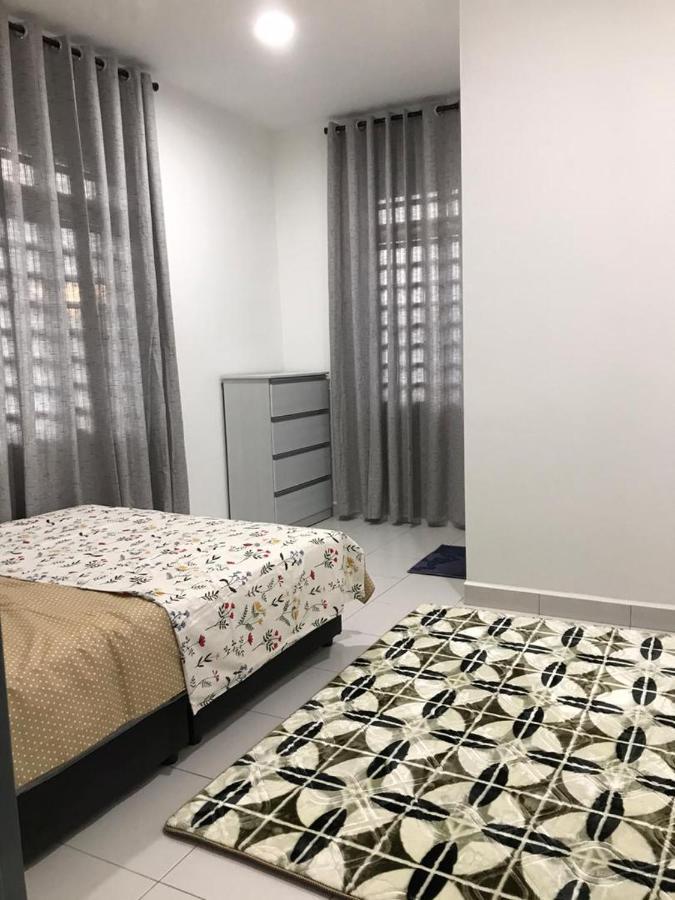 Baituljannah Homestay บาตู ปาฮัท ภายนอก รูปภาพ